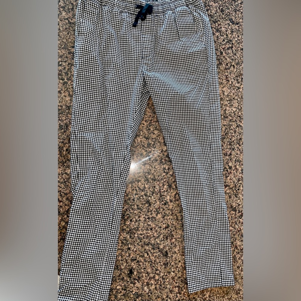 Men’s casual pants. Brand: Raw Yarn Industries. Size: Large